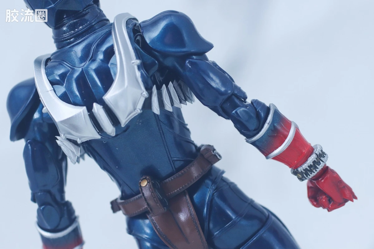 SHF 真骨雕假面骑士系列 假面骑士响鬼 20th Anniversary Ver. - 图片